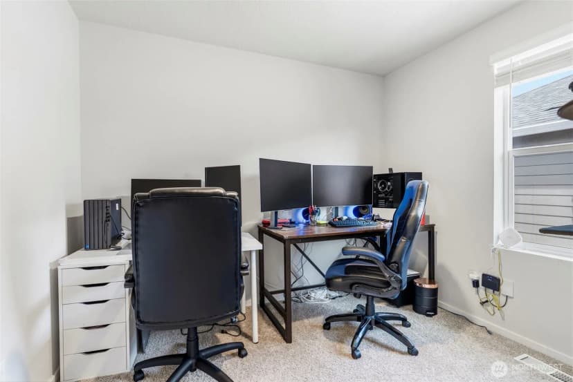 Property photo for 1715 W 14th Street, La Center photo 25