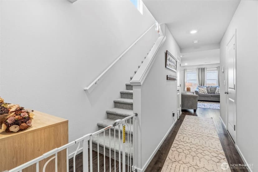 Property photo for 1715 W 14th Street, La Center photo 7