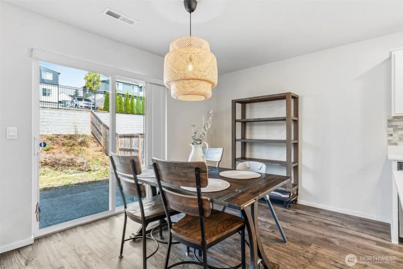 Property photo for 1715 W 14th Street, La Center photo 11