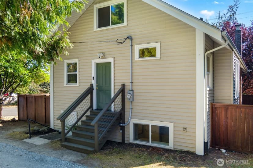 Property photo for 256 Ne 50th Street, Seattle photo 6