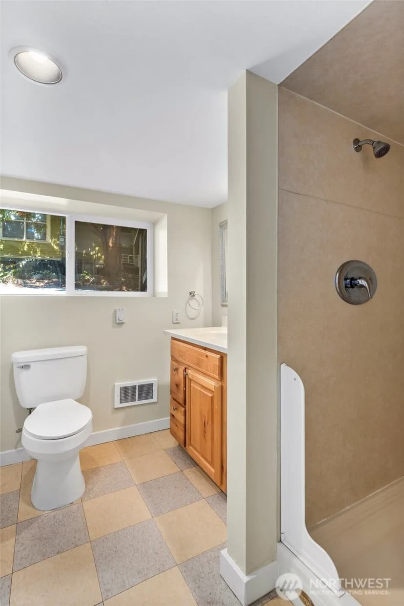 Property photo for 256 Ne 50th Street, Seattle photo 37