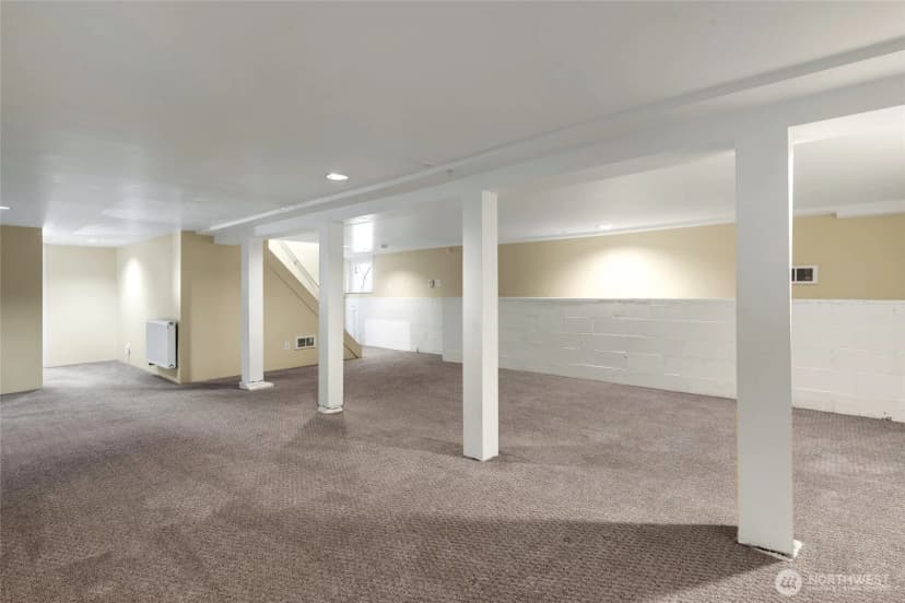 Property photo for 256 Ne 50th Street, Seattle photo 35