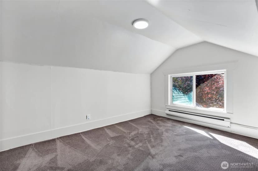 Property photo for 256 Ne 50th Street, Seattle photo 32