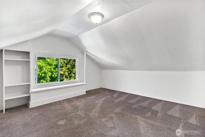 Property photo for 256 Ne 50th Street, Seattle photo 28