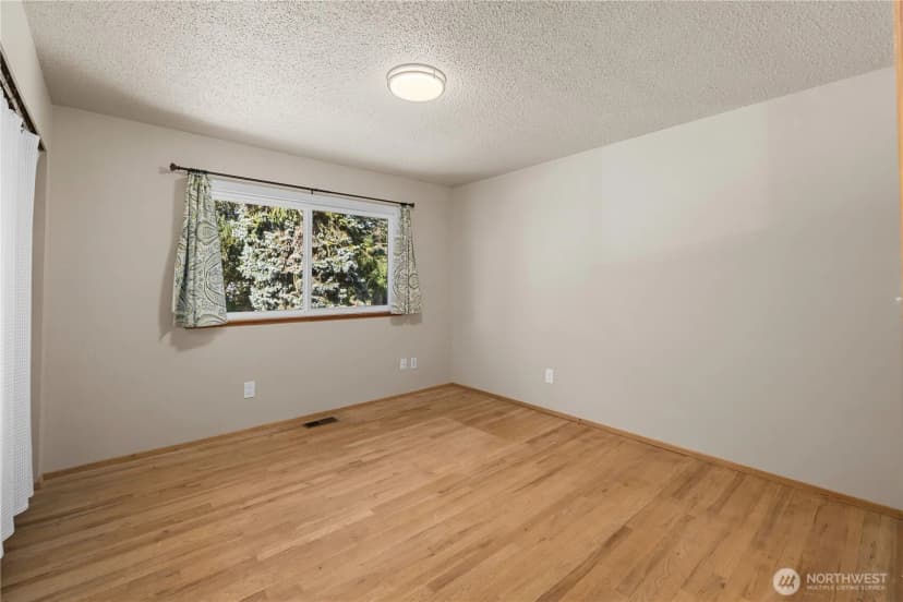 Property photo for 1216 Dayton Ave Ne, Renton photo 19