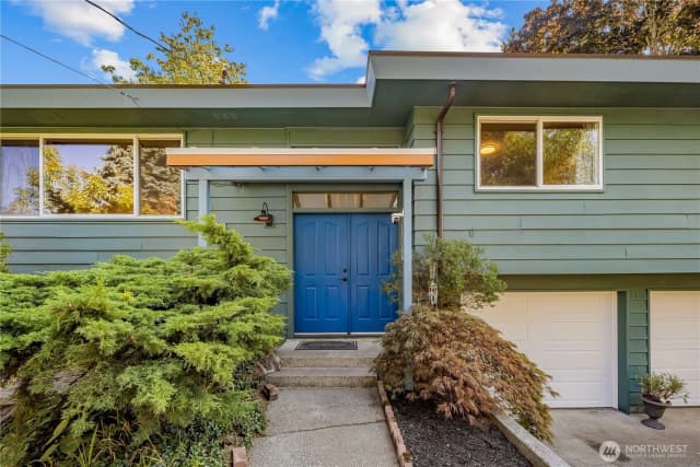 Property photo for 1216 Dayton Ave Ne, Renton photo 3