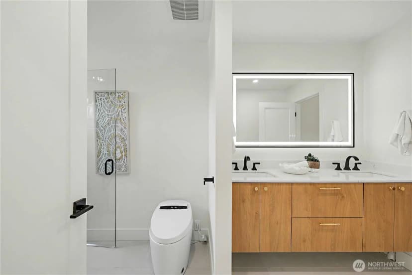 Property photo for 9014 4th Avenue Nw #b, Seattle photo 8