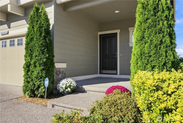 Property photo for 20124 S Danvers Road, Lynnwood photo 2