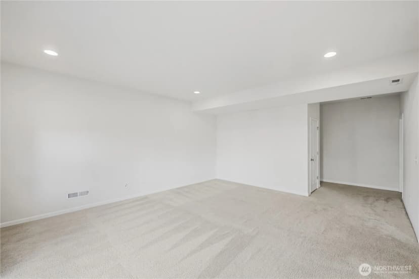 Property photo for 20124 S Danvers Road, Lynnwood photo 28