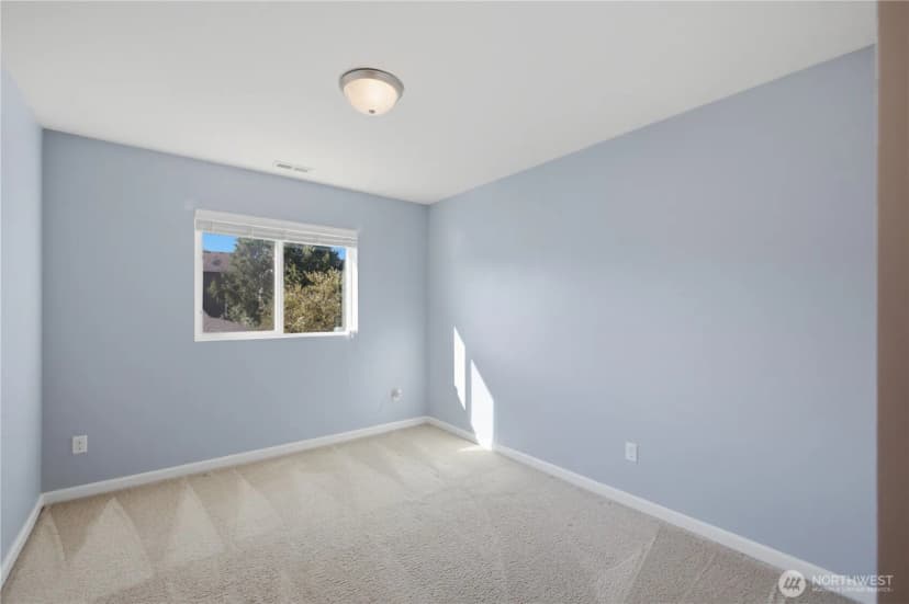 Property photo for 20124 S Danvers Road, Lynnwood photo 23