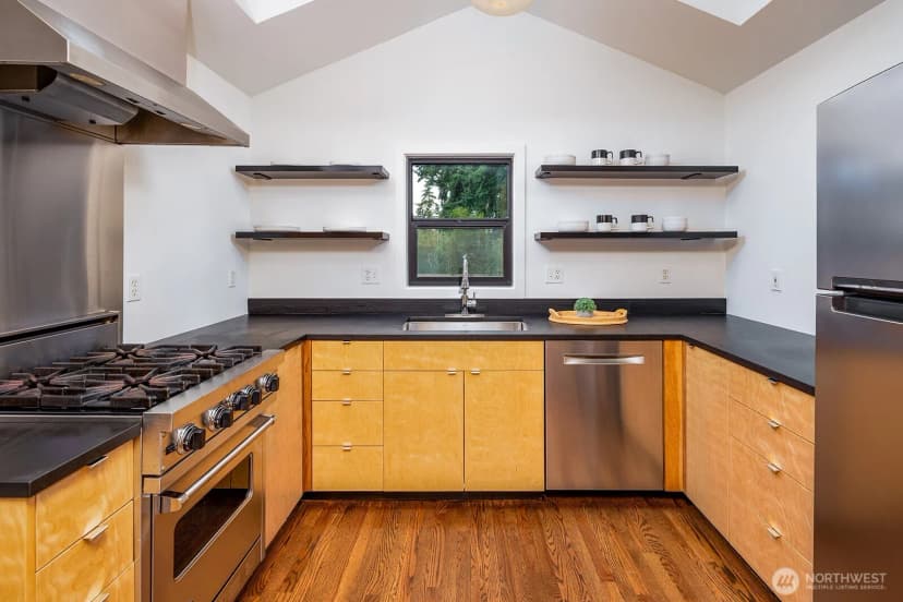 Property photo for 12054 20th Avenue Ne, Seattle photo 12