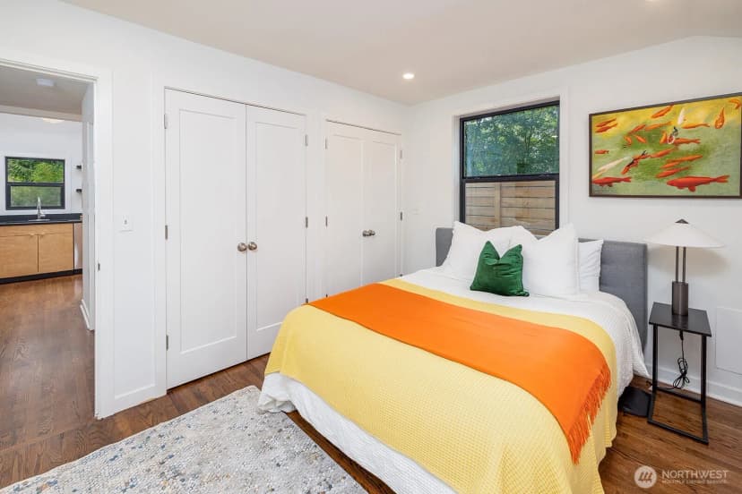 Property photo for 12054 20th Avenue Ne, Seattle photo 17