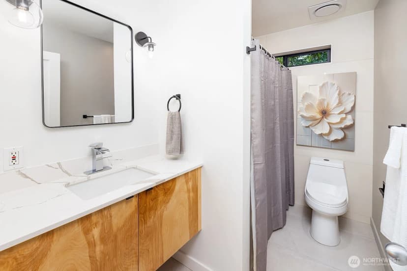 Property photo for 12054 20th Avenue Ne, Seattle photo 15
