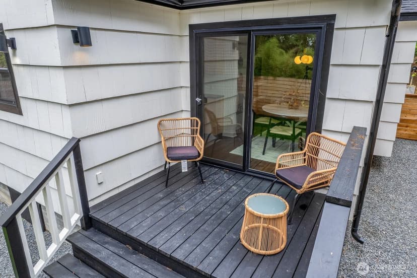 Property photo for 12054 20th Avenue Ne, Seattle photo 21