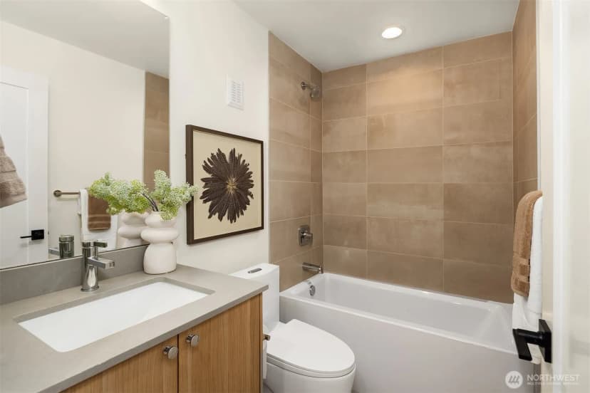 Property photo for 10831 11th Avenue Ne, Seattle photo 17