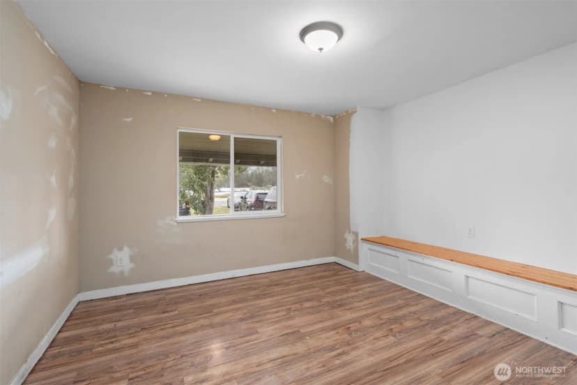 Property photo for 13315 Valley Avenue E, Sumner photo 12
