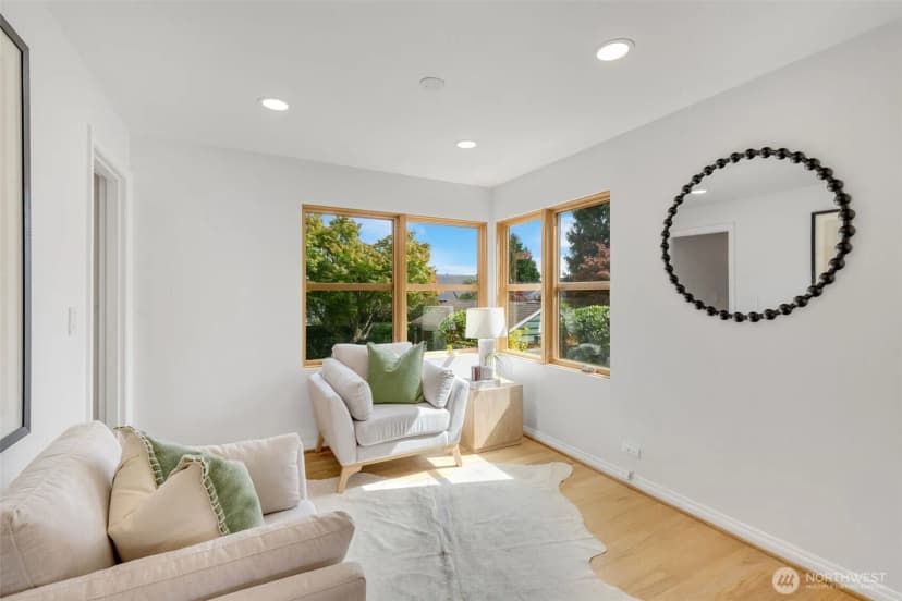 Property photo for 7318 54th Avenue Ne, Seattle photo 6