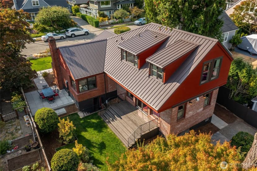 Property photo for 7318 54th Avenue Ne, Seattle photo 3