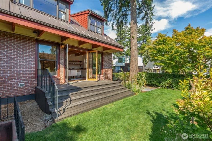 Property photo for 7318 54th Avenue Ne, Seattle photo 14