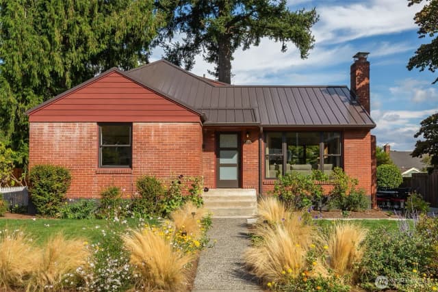 Property photo for 7318 54th Avenue Ne, Seattle
