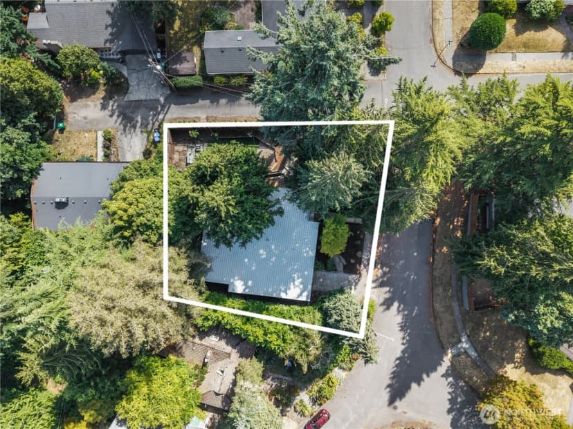 Property photo for 8504 43rd Avenue Ne, Seattle photo 33