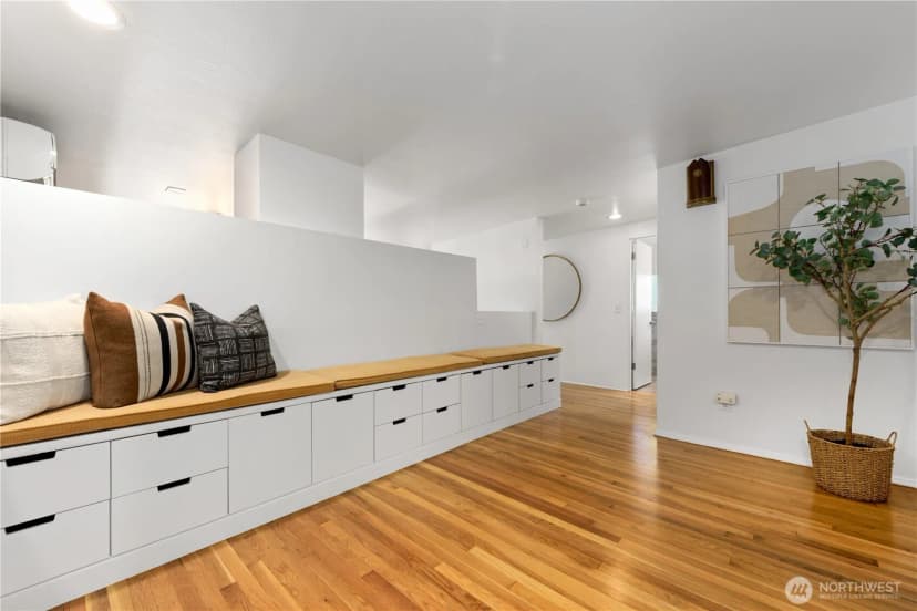 Property photo for 8504 43rd Avenue Ne, Seattle photo 17