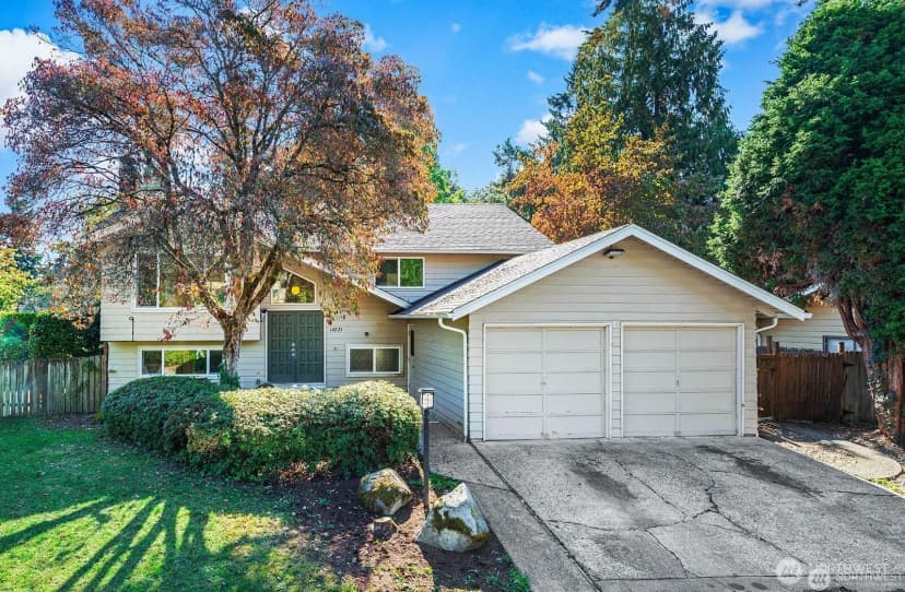 Property photo for 14221 Se 10th Place, Bellevue photo 3