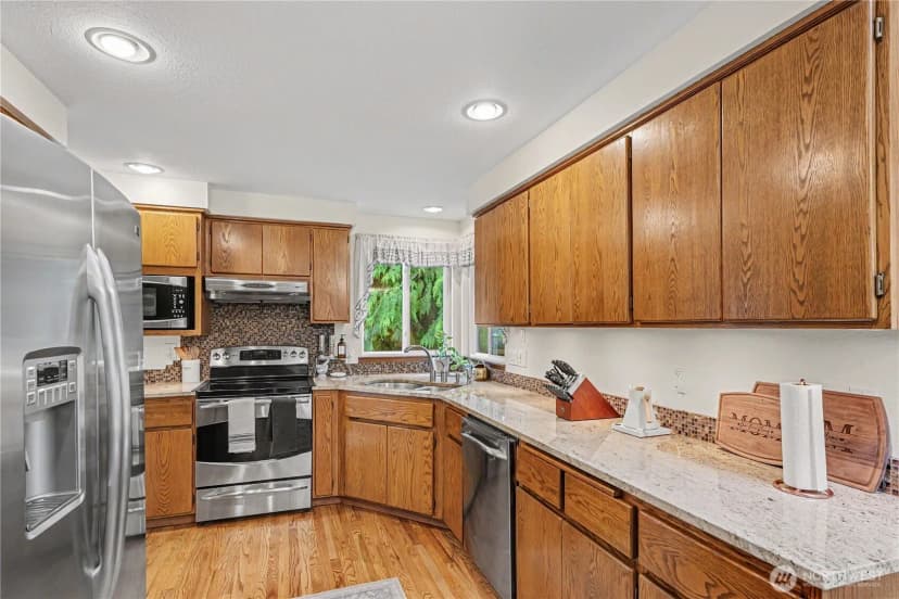 Property photo for 11902 Ne 168th Street, Bothell photo 6