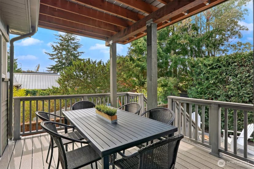 Property photo for 4123 55th Avenue Sw, Seattle photo 12