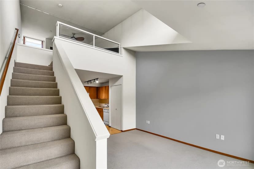 Property photo for 12334 31st Avenue Ne #607, Seattle photo 5