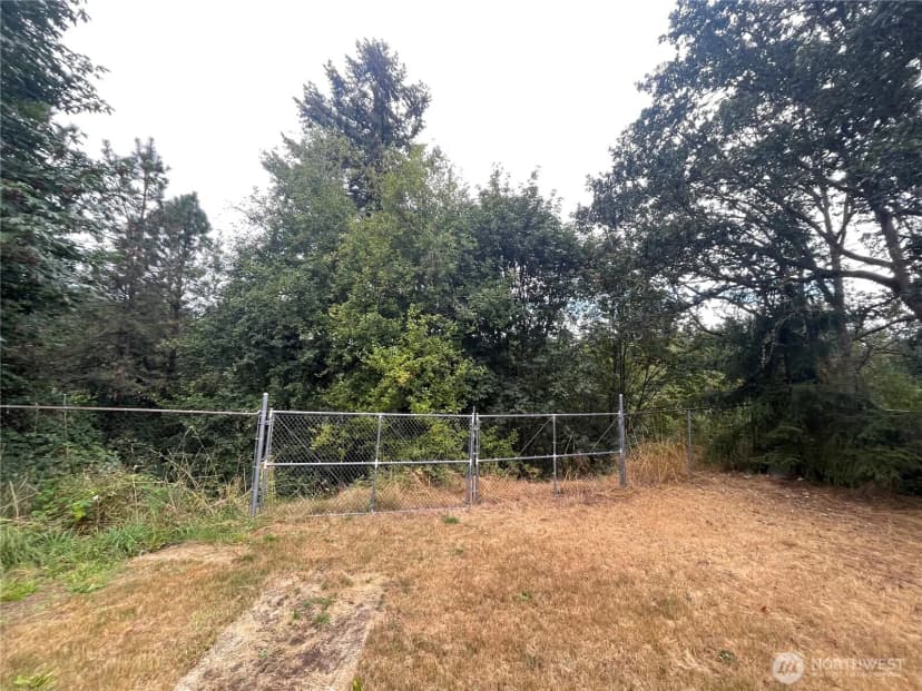 Property photo for 8510 Thuja Avenue Se, Yelm photo 18