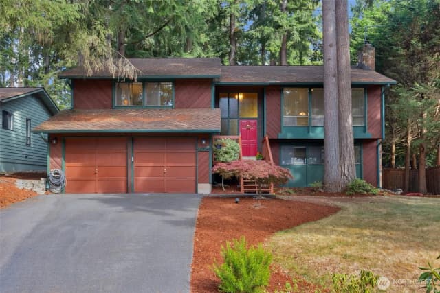 Property photo for 14015 60th Avenue W, Edmonds photo 2