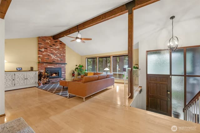 Property photo for 14015 60th Avenue W, Edmonds photo 5