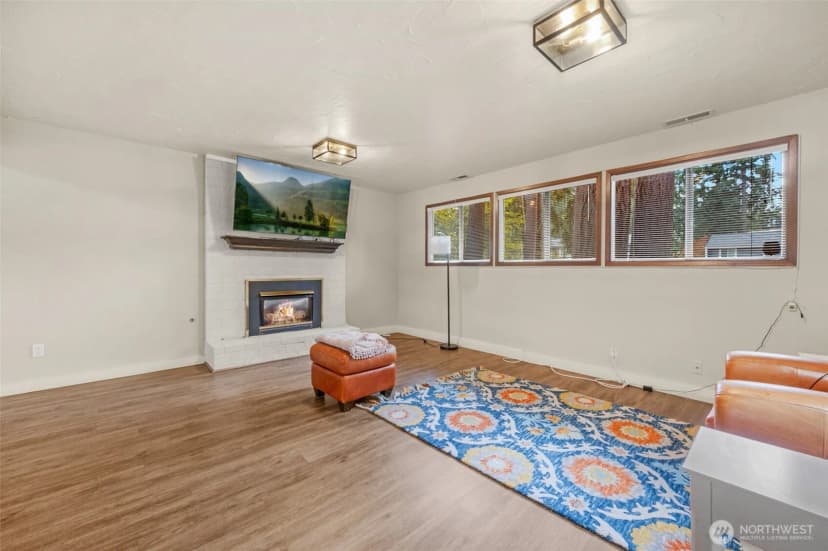 Property photo for 14015 60th Avenue W, Edmonds photo 25