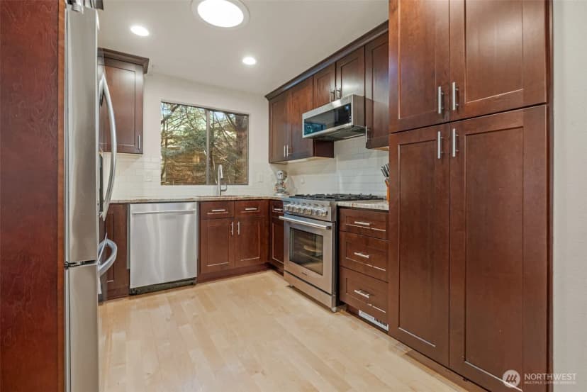 Property photo for 14015 60th Avenue W, Edmonds photo 10
