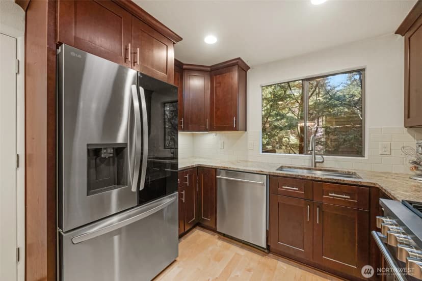 Property photo for 14015 60th Avenue W, Edmonds photo 19