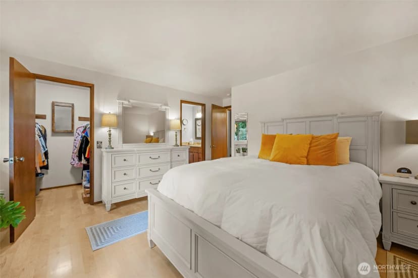 Property photo for 14015 60th Avenue W, Edmonds photo 12