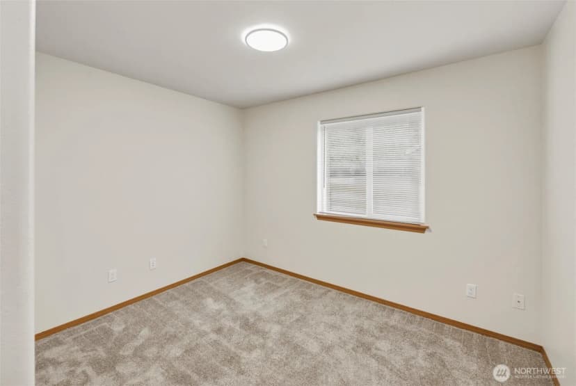 Property photo for 433 Oak Hill Lane, Burlington photo 23