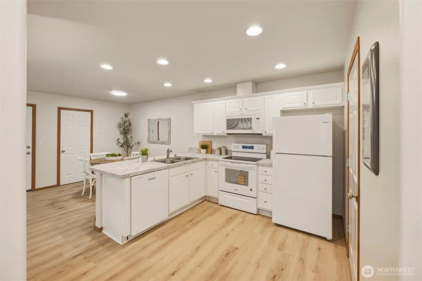 Property photo for 433 Oak Hill Lane, Burlington photo 18