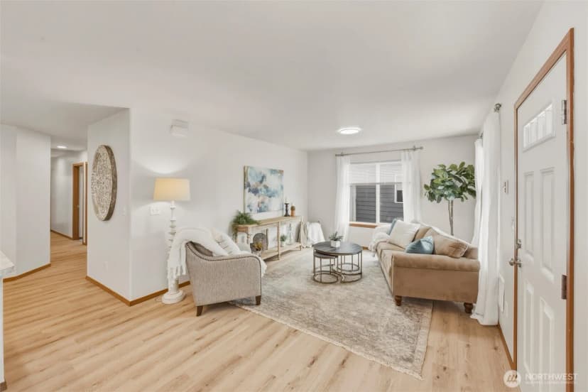 Property photo for 433 Oak Hill Lane, Burlington photo 11