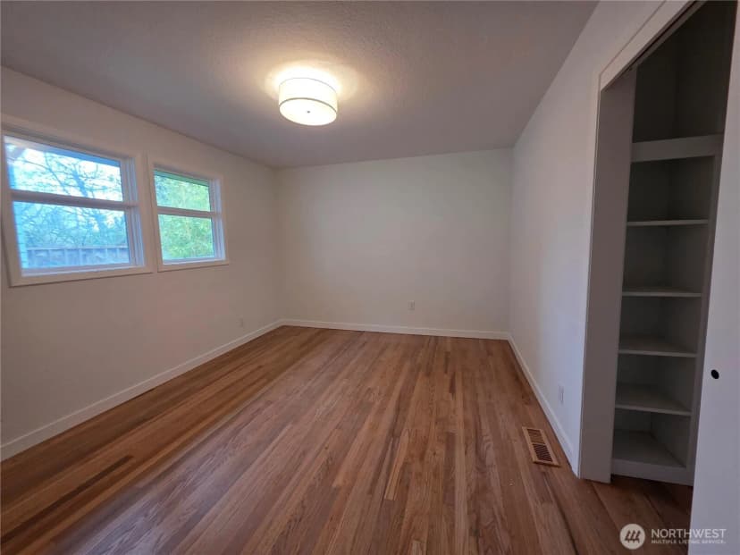 Property photo for 420 E Connecticut, Bellingham photo 15