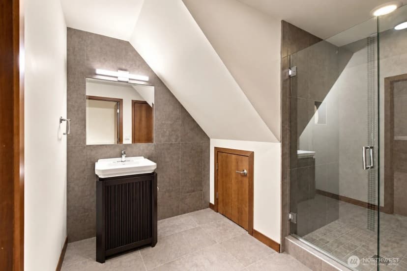 Property photo for 24950 Se Old Black Nugget Road, Issaquah photo 36