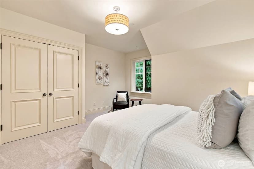 Property photo for 24950 Se Old Black Nugget Road, Issaquah photo 28