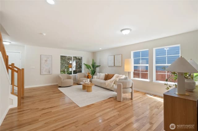 Property photo for 2226 Se 2nd Place, Renton photo 3