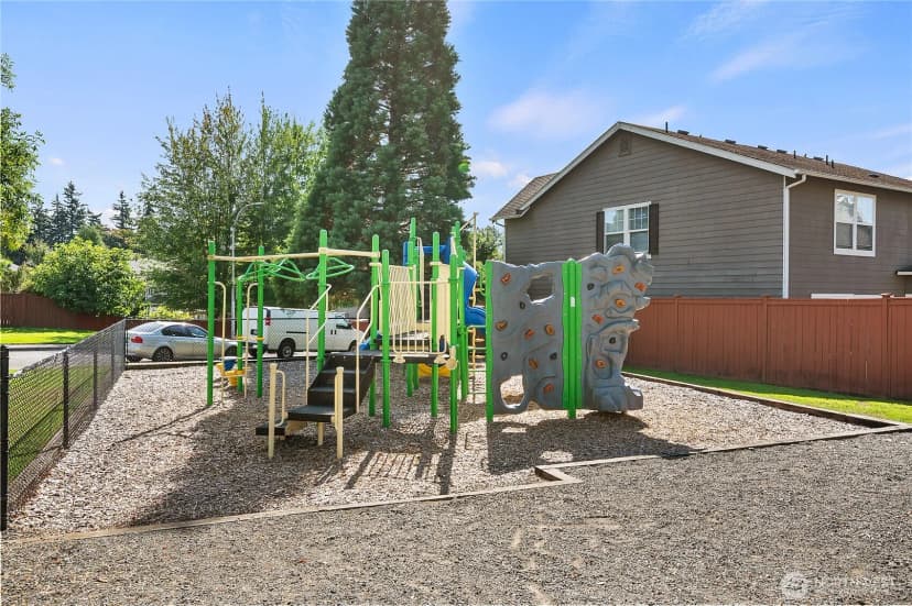Property photo for 2226 Se 2nd Place, Renton photo 11