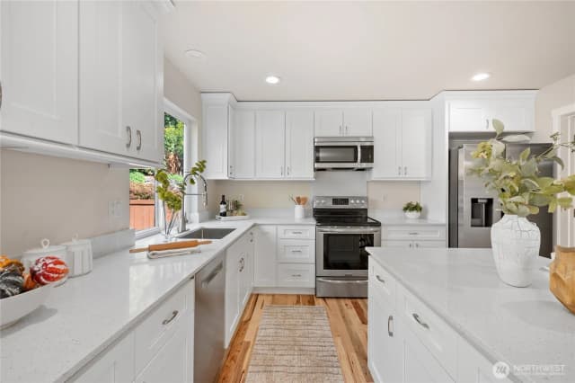 Property photo for 2226 Se 2nd Place, Renton photo 3