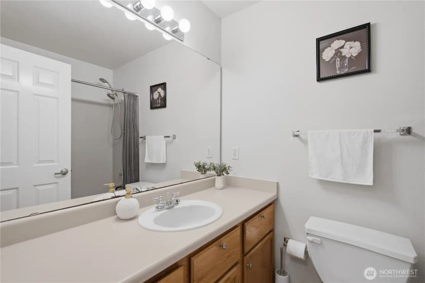 Property photo for 7912 170th Avenue Ne #204, Redmond photo 17