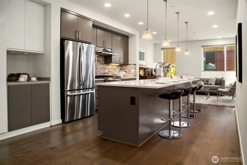 Property photo for 3300 Ne 65th Street #204, Seattle photo 9