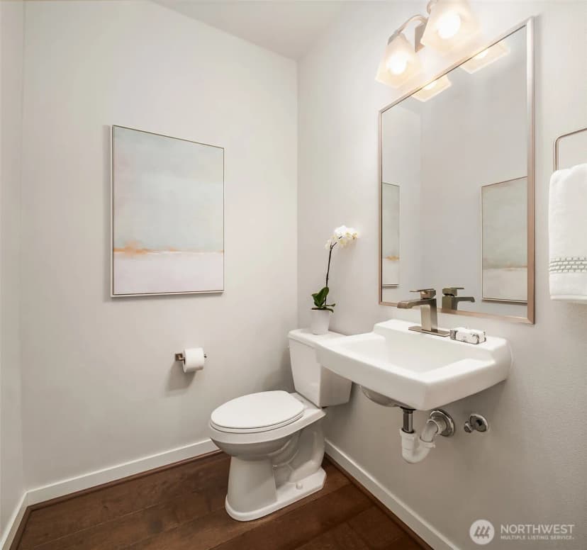 Property photo for 3300 Ne 65th Street #204, Seattle photo 8