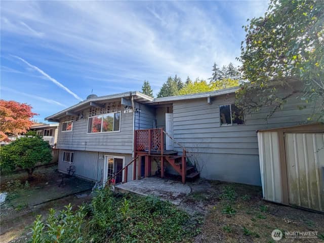 Property photo for 16042 Se 10th Street, Bellevue photo 4